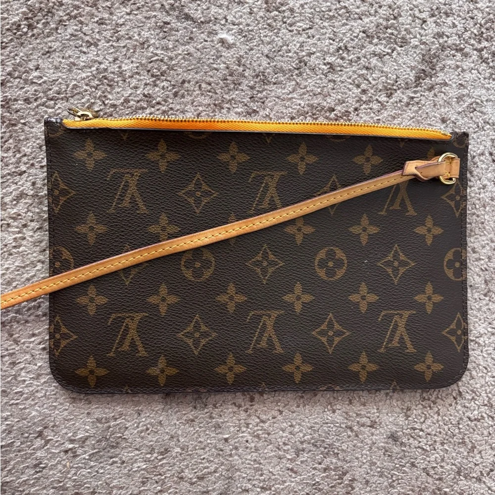 Authentic Louis Vuitton mimosa yellow lining Neverfull GM pouch wristlet